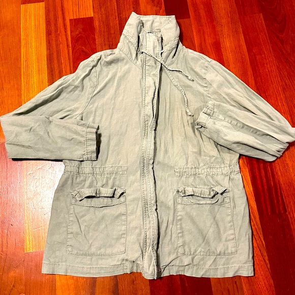 Green lightweight jacket, convertible sleeves, longer length, M - Picture 2 of 12